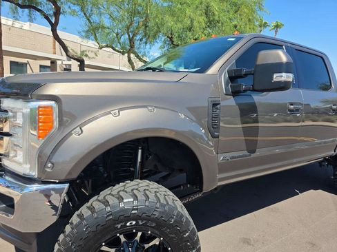 Used 2017 Ford F250 Lariat w/ Lariat Ultimate Package AWD/4WD image 6