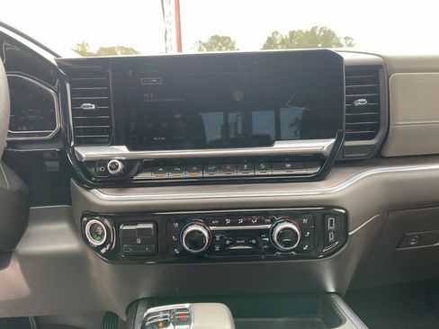 Used 2022 GMC Sierra 1500 SLT w/ SLT Premium Plus Package image 21