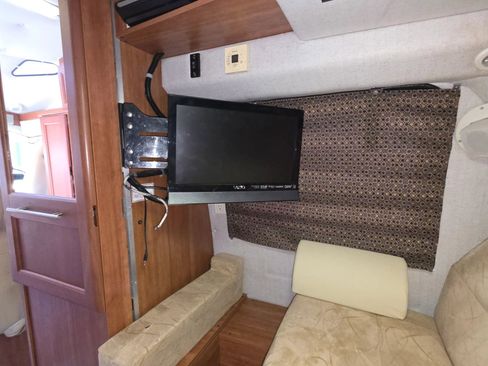 Used 2012 Chevrolet Express 2500 w/ Power Package image 21