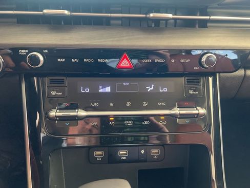 Certified 2024 Kia Carnival SX image 56