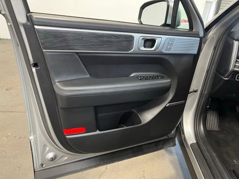 Used 2025 Hyundai Santa Fe Limited AWD/4WD image 24