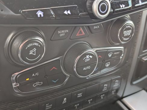 Used 2018 RAM 2500 Limited AWD/4WD image 20