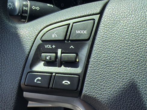 Used 2020 Hyundai Tucson Value FWD image 17