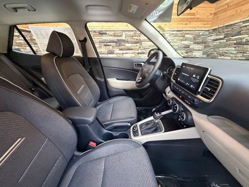 Certified 2026 Hyundai Venue SEL FWD image 16