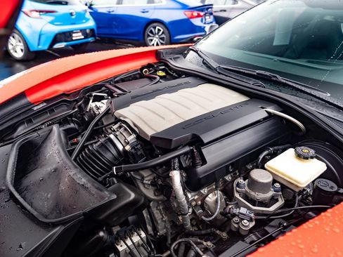 Used 2016 Chevrolet Corvette Stingray Convertible w/ Carbon Flash Badge Package image 24