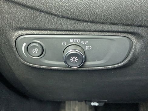 Used 2024 Chevrolet Equinox LT w/ LPO, Floor Liner Package image 18