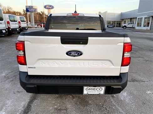 Used 2025 Ford Maverick XL image 4