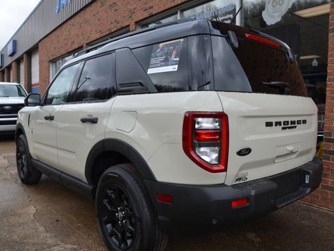 New 2025 Ford Bronco Sport Big Bend w/ Convenience Package AWD/4WD image 4