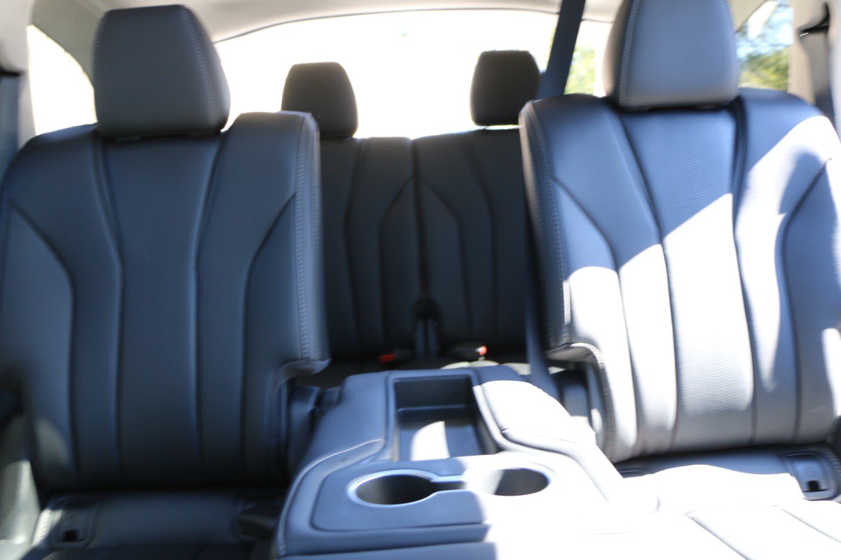 Used 2026 Acura MDX w/ Technology Package FWD image 32