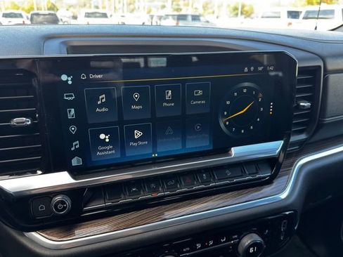 Certified 2022 Chevrolet Silverado 1500 LT AWD/4WD image 2