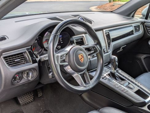 Used 2018 Porsche Macan S AWD/4WD image 4