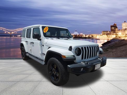 Used 2022 Jeep Wrangler Unlimited Sahara AWD/4WD image 4