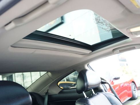 Used 2014 INFINITI Q60 Sport image 16