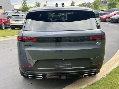 Used 2023 Land Rover Range Rover Sport SE AWD/4WD image 5