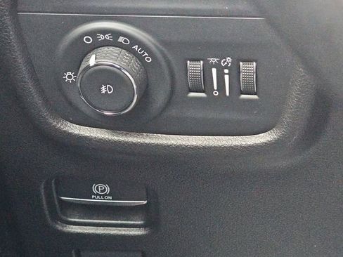 Used 2022 Jeep Grand Cherokee L Limited AWD/4WD image 17