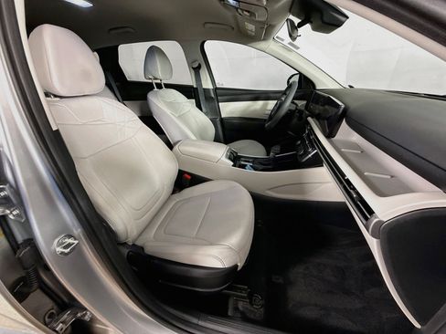Used 2025 Hyundai Tucson SE FWD image 33