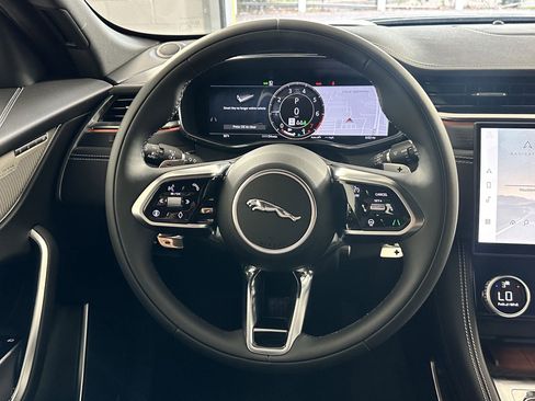 Used 2026 Jaguar F-PACE R-Dynamic S AWD/4WD image 14