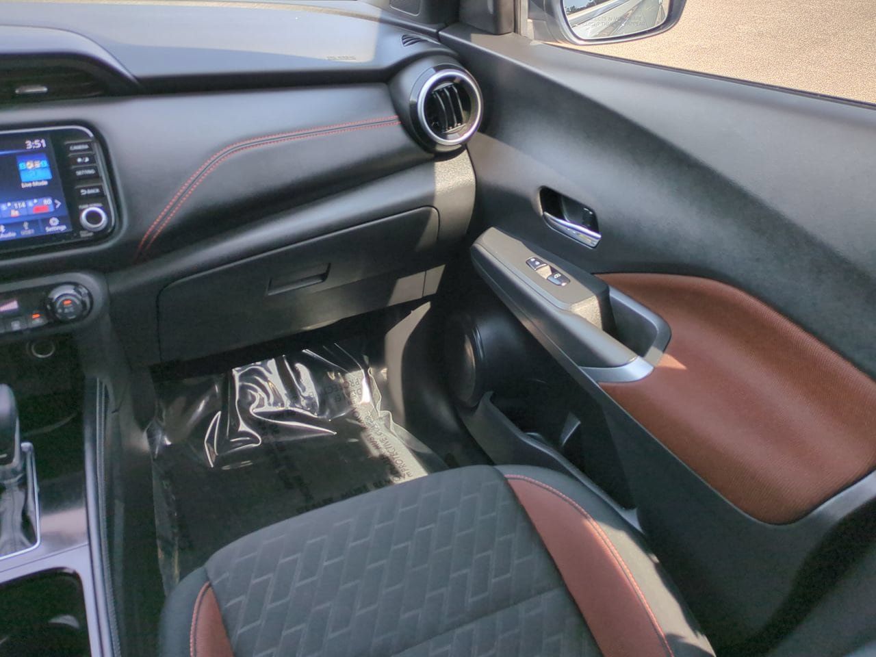 Used 2023 Nissan Kicks SR FWD image 17
