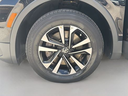 Certified 2022 Volkswagen Tiguan S FWD image 37