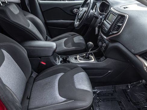 Used 2014 Jeep Cherokee Latitude FWD image 31