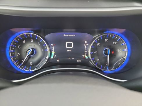 New 2026 Chrysler Voyager LX FWD image 7