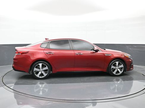 Used 2019 Kia Optima S image 9
