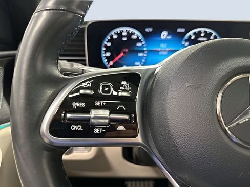 Used 2023 Mercedes-Benz GLS 450 4MATIC image 10