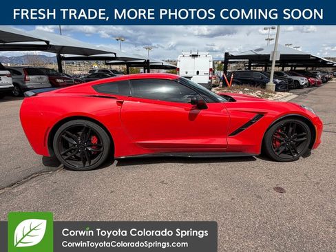 Used 2018 Chevrolet Corvette Stingray Coupe RWD image 10