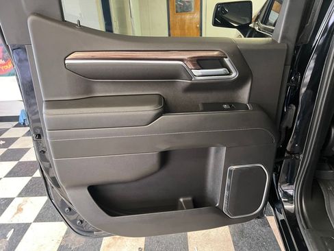 Used 2022 Chevrolet Silverado 1500 LT image 38