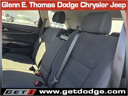 Used 2017 Kia Sorento AWD w/ LX Convenience Package image 24