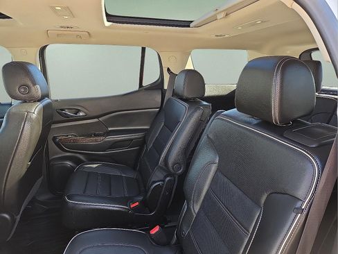 Certified 2020 GMC Acadia Denali w/ LPO, Floor Liner Package image 10