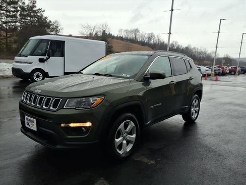 Used 2018 Jeep Compass Latitude w/ Popular Equipment Group image 11