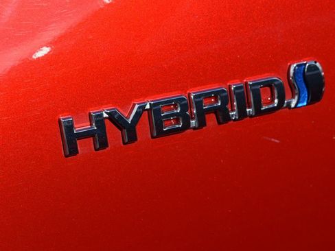 Used 2022 Toyota Prius LE FWD image 47