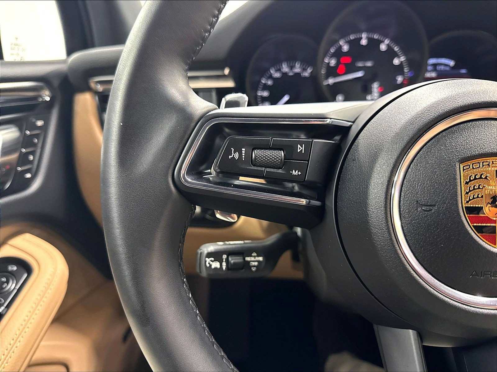 Used 2026 Porsche Macan AWD/4WD image 22
