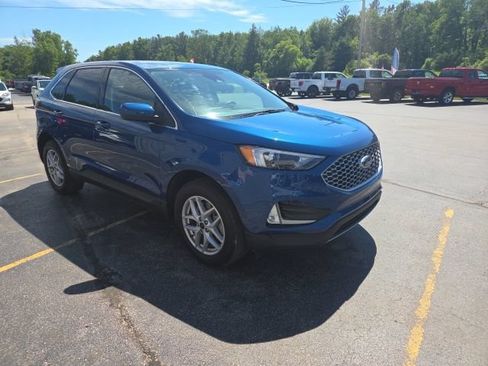 Used 2023 Ford Edge SEL w/ Convenience Package AWD/4WD image 3