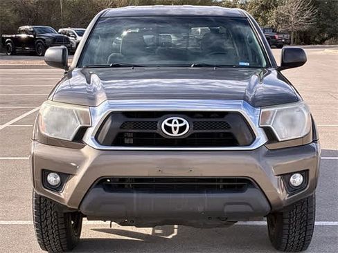 Used 2014 Toyota Tacoma PreRunner w/ SR5 Package image 9