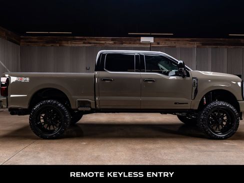 Used 2026 Ford F250 Platinum w/ Platinum Plus Package AWD/4WD image 11