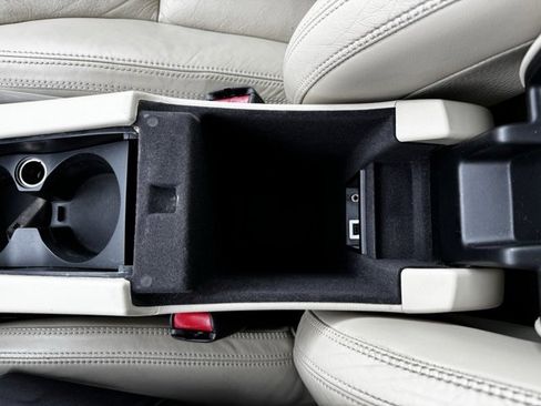 Used 2011 Volvo XC60 T6 image 18