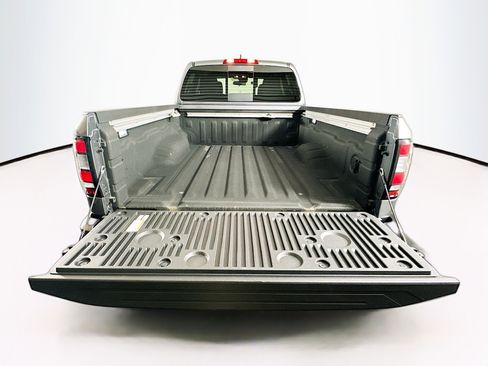 Used 2024 Nissan Frontier SV w/ Technology Package RWD image 28