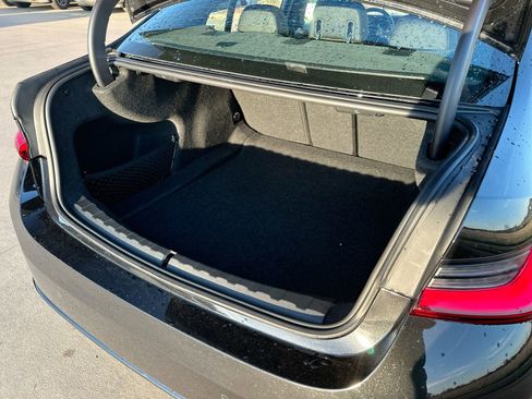 Used 2024 BMW 330i xDrive Sedan w/ Convenience Package image 22