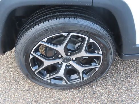 Used 2025 Jeep Compass Limited AWD/4WD image 15
