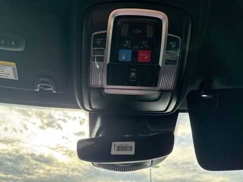 New 2026 RAM 2500 Laramie AWD/4WD image 42