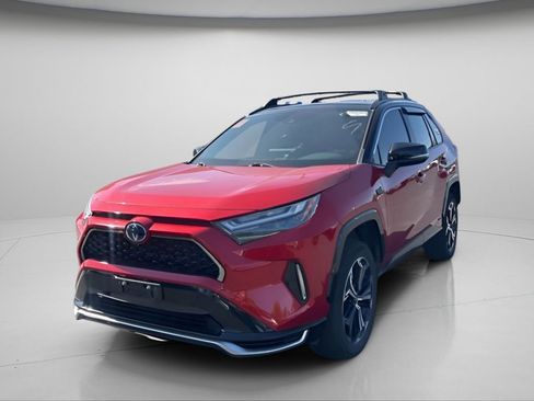 Used 2024 Toyota RAV4 XSE w/ Weather Package AWD/4WD image 9