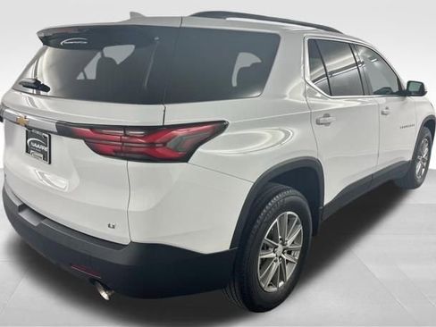 Used 2023 Chevrolet Traverse LT FWD image 9
