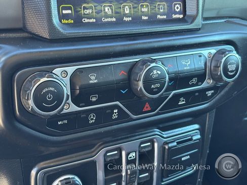 Used 2023 Jeep Gladiator Overland image 23