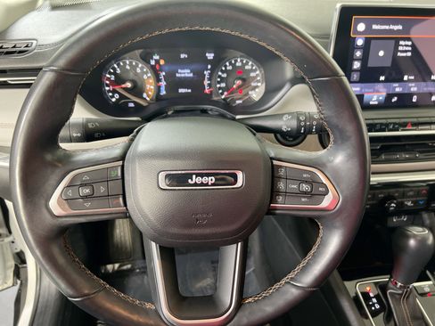 Used 2022 Jeep Compass Limited AWD/4WD image 11