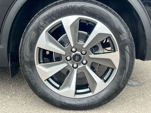 Used 2023 Ford Escape Platinum w/ Premium Technology Package AWD/4WD image 14