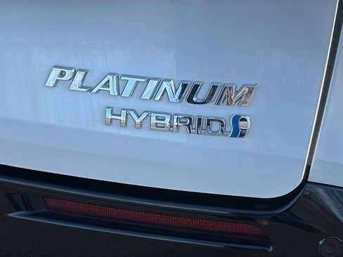 Certified 2024 Toyota Sienna Platinum image 8