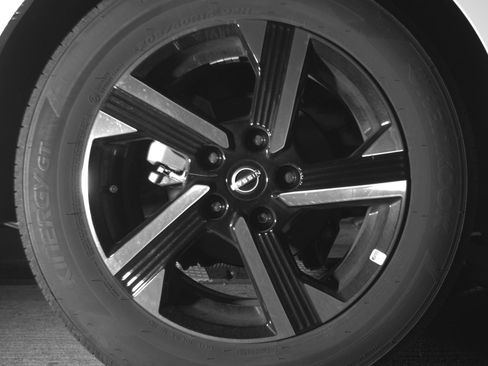 Used 2025 Nissan Sentra SV image 13