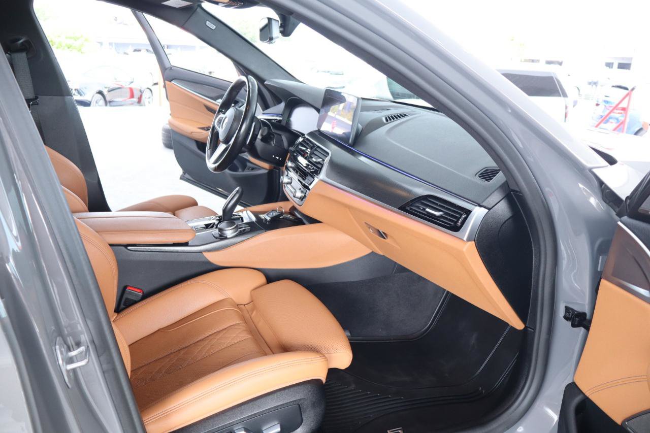 Used 2021 BMW 540i w/ M Sport Package RWD image 39